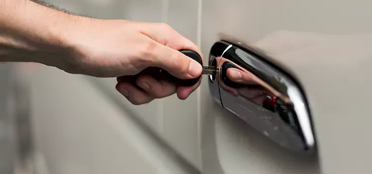 Why Choose Our Auto Locksmith Team in Elyria, OH?